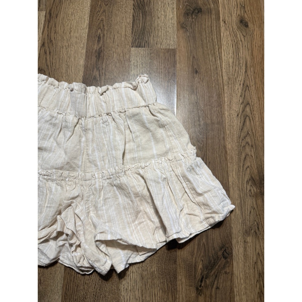 Vanilla Star Shorts Women XS Beige Juniors Linen Blend Striped Tiered Excellent - Picture 4 of 12